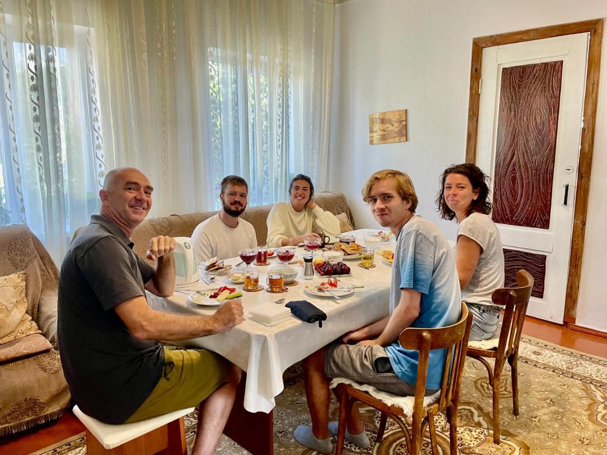 Gulnara Guest House Balykchy Kültér fotó